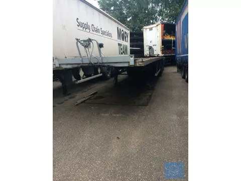 Kaiser platte trailer
